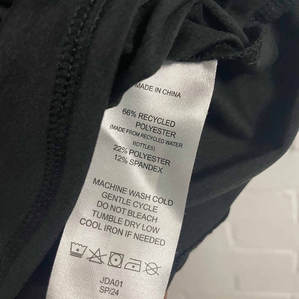 Quince Flowknit Breeze Tee | Black - Picture 4 of 4